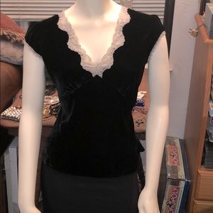 Cute velvet & lace goth hot topic looking too SZ S